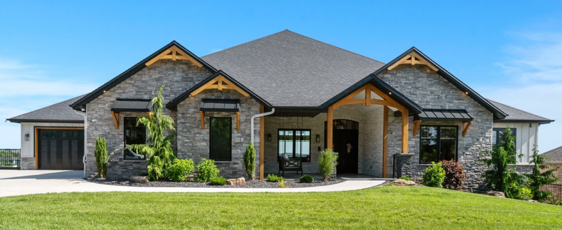 Modern craftsman house